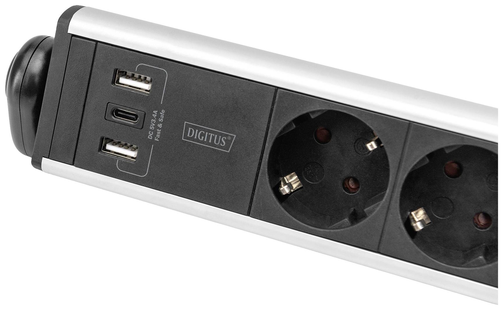 Multipresa con due porte USB e due prese elettriche, marca 'Digitus', involucro nero e argento.