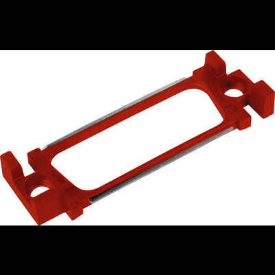 Un telaio rosso in plastica con un'apertura rettangolare e quattro punti di fissaggio agli angoli, presumibilmente per il montaggio di cavi.