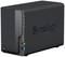 Un NAS nero di Synology con indicatori LED per stato, LAN e attività del disco, modello DS223.