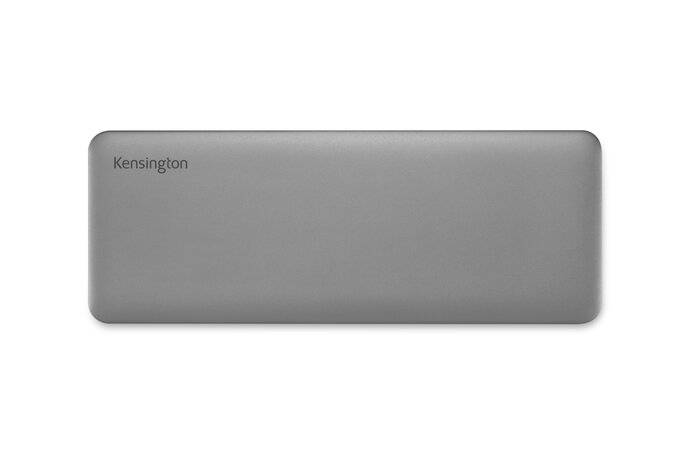 Cuscinetto per il polso grigio, rettangolare, con la scritta 'Kensington' nell'angolo in alto a sinistra.
