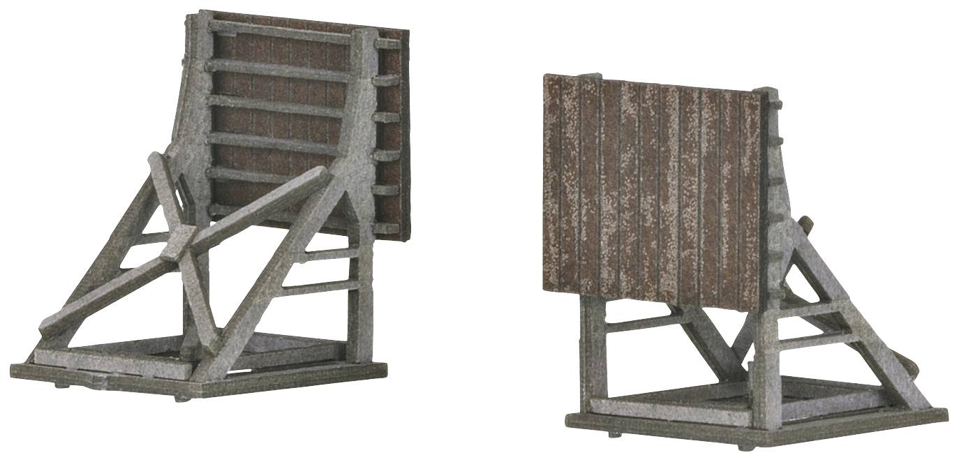 Due baliste medievali in legno e metallo, una laterale, l'altra frontale, con linee rette e struttura robusta.