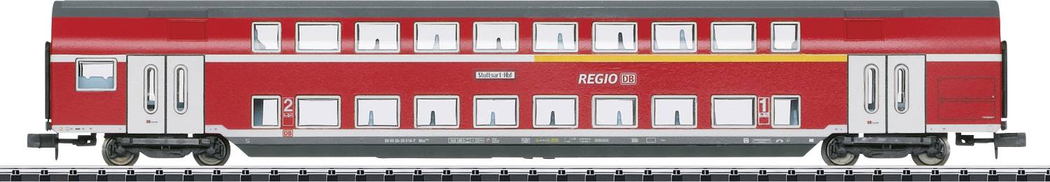 Treno a due piani rosso di Deutsche Bahn, tipo Regio, con multiple porte e finestre su ogni piano, fermo sui binari.