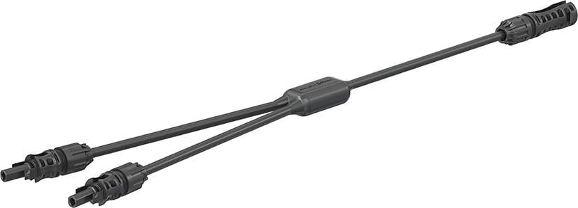 Cavo Y, colore nero, con un connettore maschio e due connettori femmina, per il collegamento in impianti elettrici.
