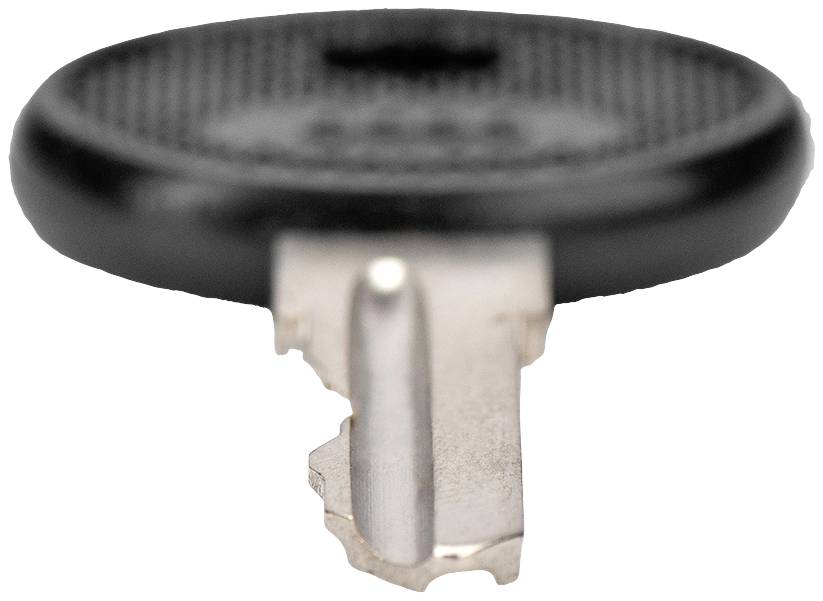 Chiave con impugnatura in plastica nera e taglio metallico dentellato, raffigurata frontalmente.