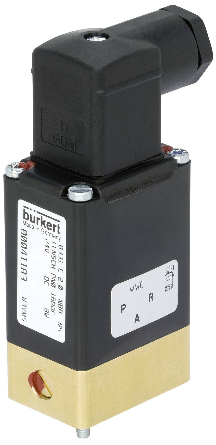 Una valvola elettromagnetica con involucro nero e corpo in ottone, completa di etichetta del produttore. Utilizzata per il controllo del flusso di liquidi.