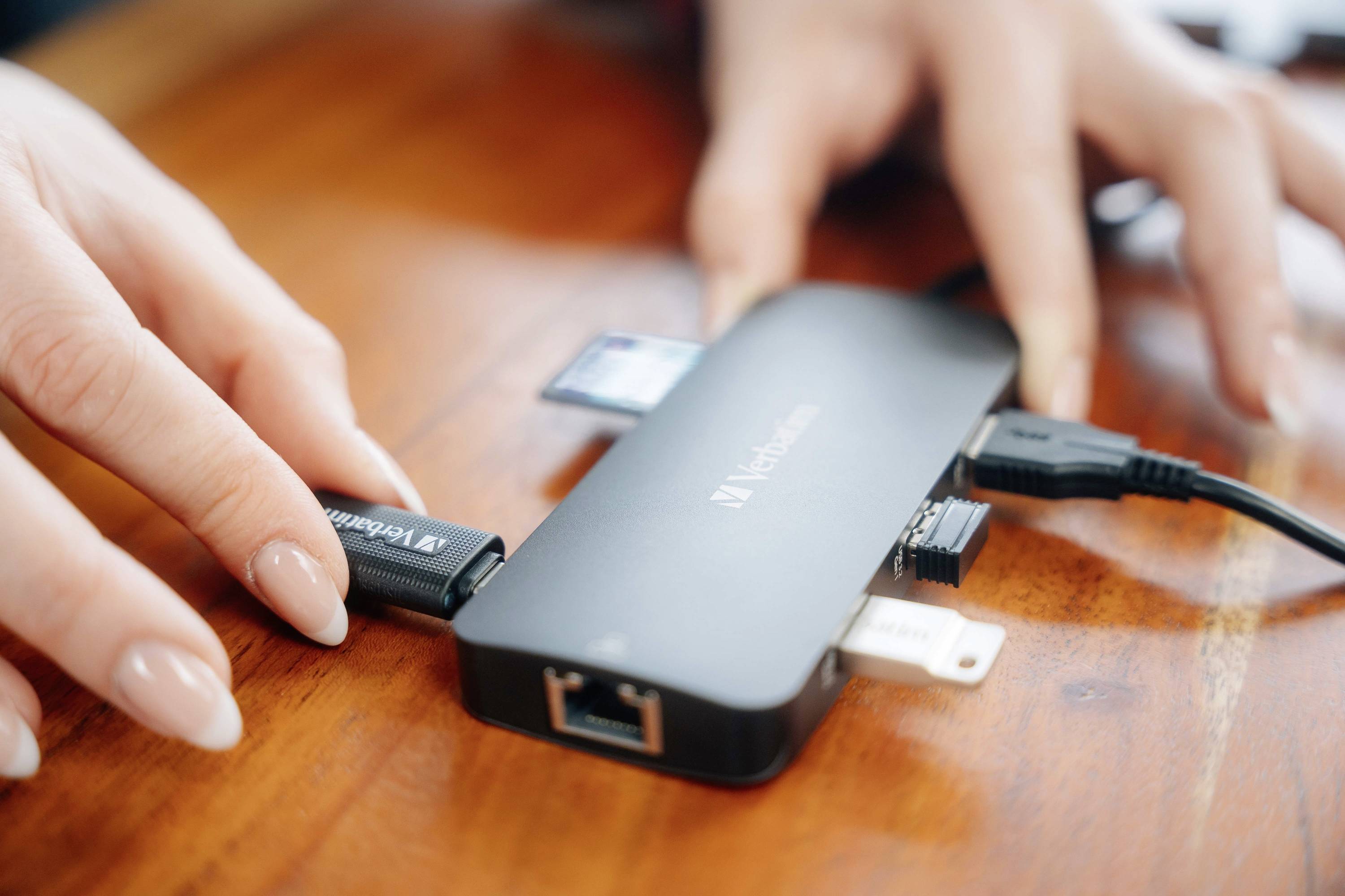 Verbatim 32152 Hub USB 9 Porte HDMI ™, microSD, RJ45, SD, USB 3.2 (Gen 1x1), USB 3.2 (Gen 1x1), USB 3.2 (Gen 2), USB 3.2-15