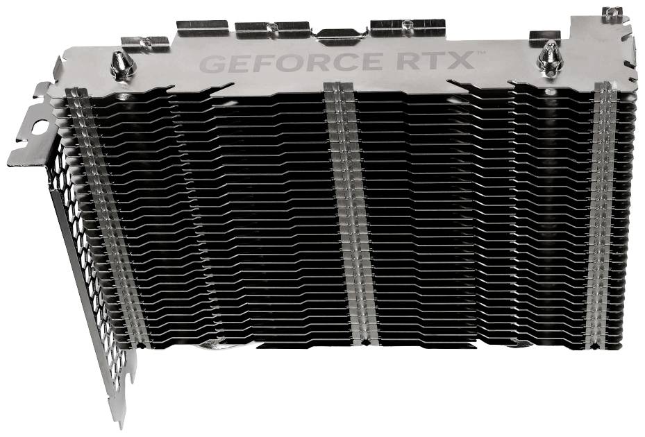 Dissipatore di calore di una scheda grafica con la scritta 'GEFORCE RTX', che mostra numerose alette per la dissipazione termica.