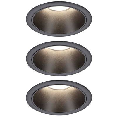 Tre diverse lampade da incasso rotonde con intensità luminose differenti, montate su un soffitto.