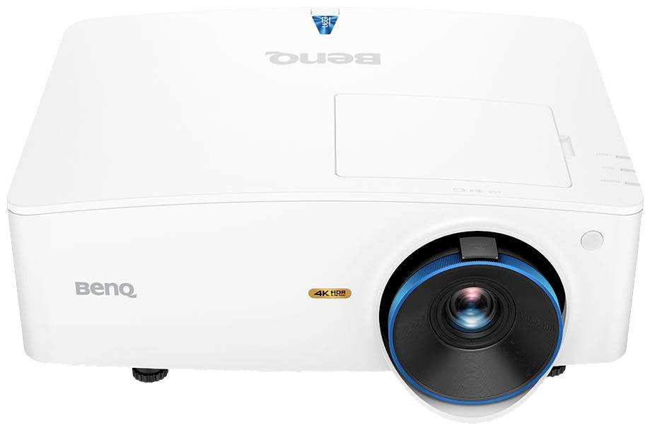 Un proiettore bianco 4K di BenQ con un distintivo anello blu intorno all'obiettivo, adatto per presentazioni ad alta risoluzione.