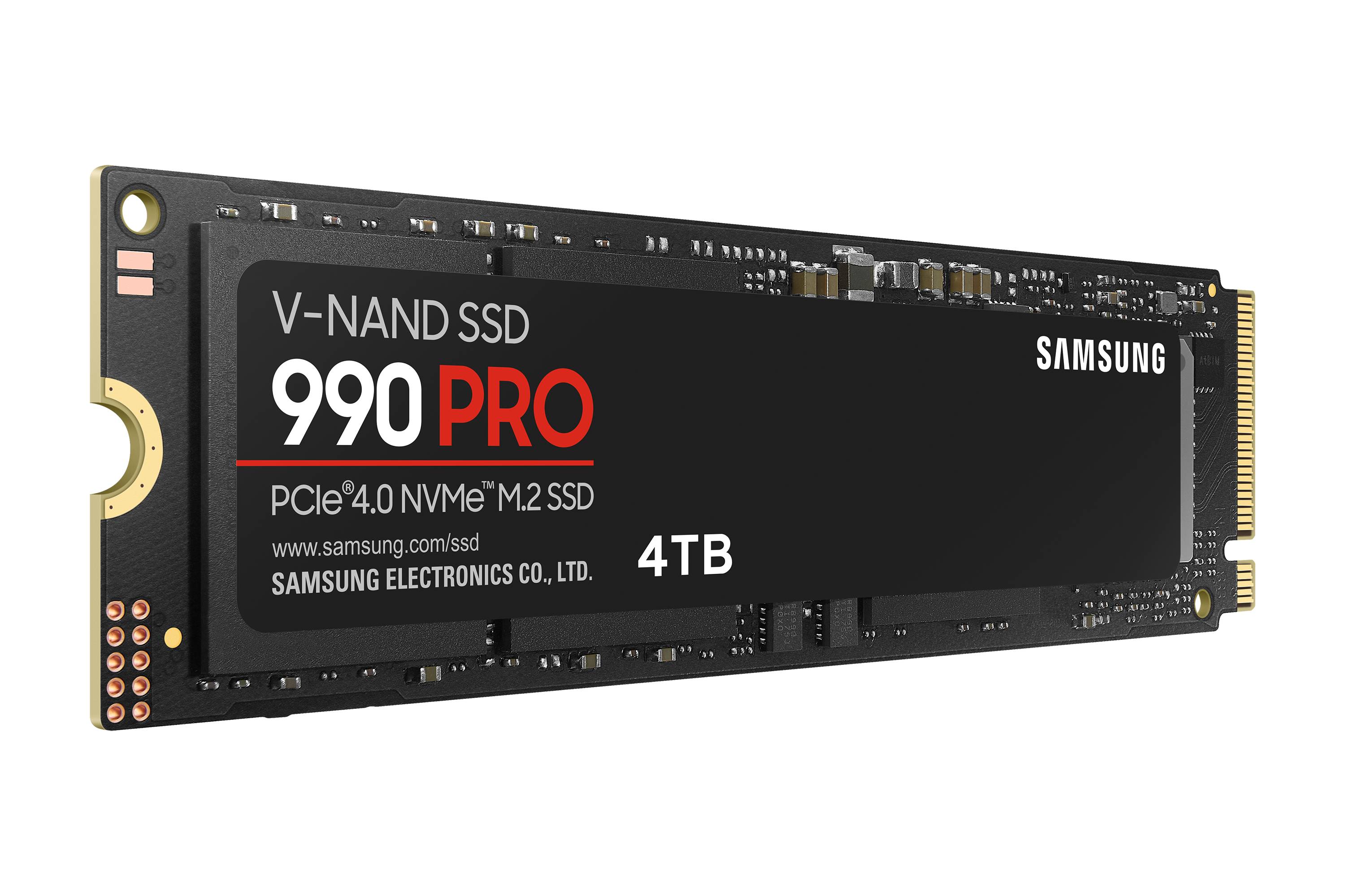 SSD Samsung con scritta 'V-NAND SSD 990 PRO, PCIe 4.0 NVMe M.2 SSD, 4TB'.