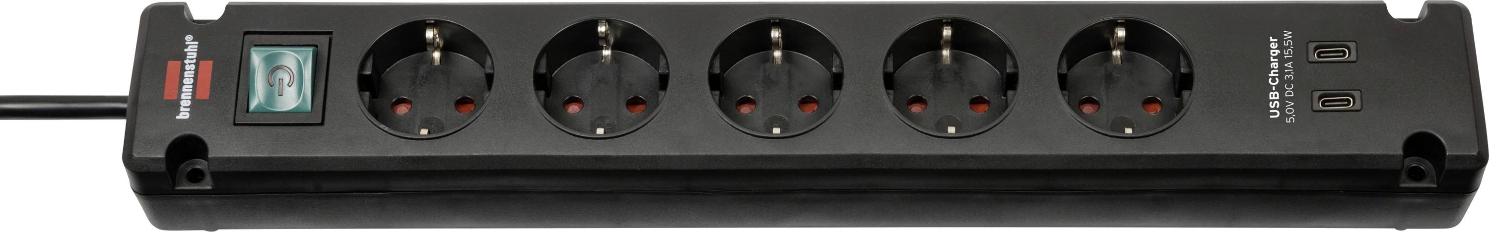 Ciabatta di alimentazione nera con sei prese, interruttore rosso di accensione/spegnimento, etichetta di protezione da sovratensioni e due porte di ricarica USB sulla destra.