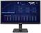 Un monitor del computer mostra una dashboard finanziaria con grafici dei corsi, tassi di cambio valuta e una cartina mondiale per una panoramica del mercato globale.