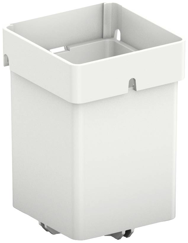 Un cestino della spazzatura bianco, rettangolare, con i lati aperti e un'apertura quadrata in alto. Il cestino ha delle ruote sul fondo.