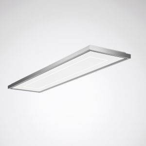 Un'applique da soffitto rettangolare moderna con cornice argentata e pannello luminoso bianco, su sfondo neutro.