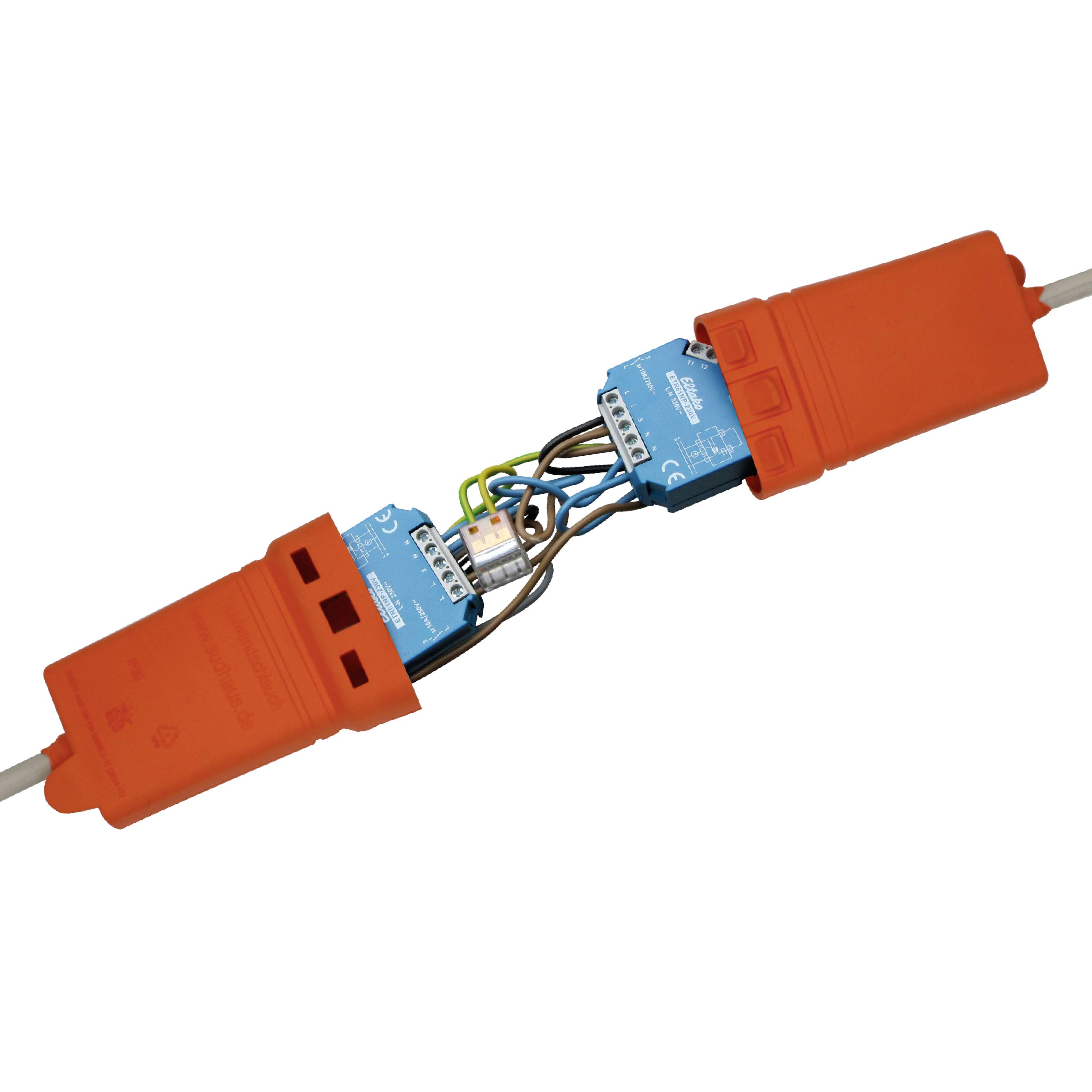 Protezione arancione per connessioni di cavi, aperta e che mostra i morsetti elettrici all'interno. Protegge e organizza in modo sicuro le connessioni dei cavi.