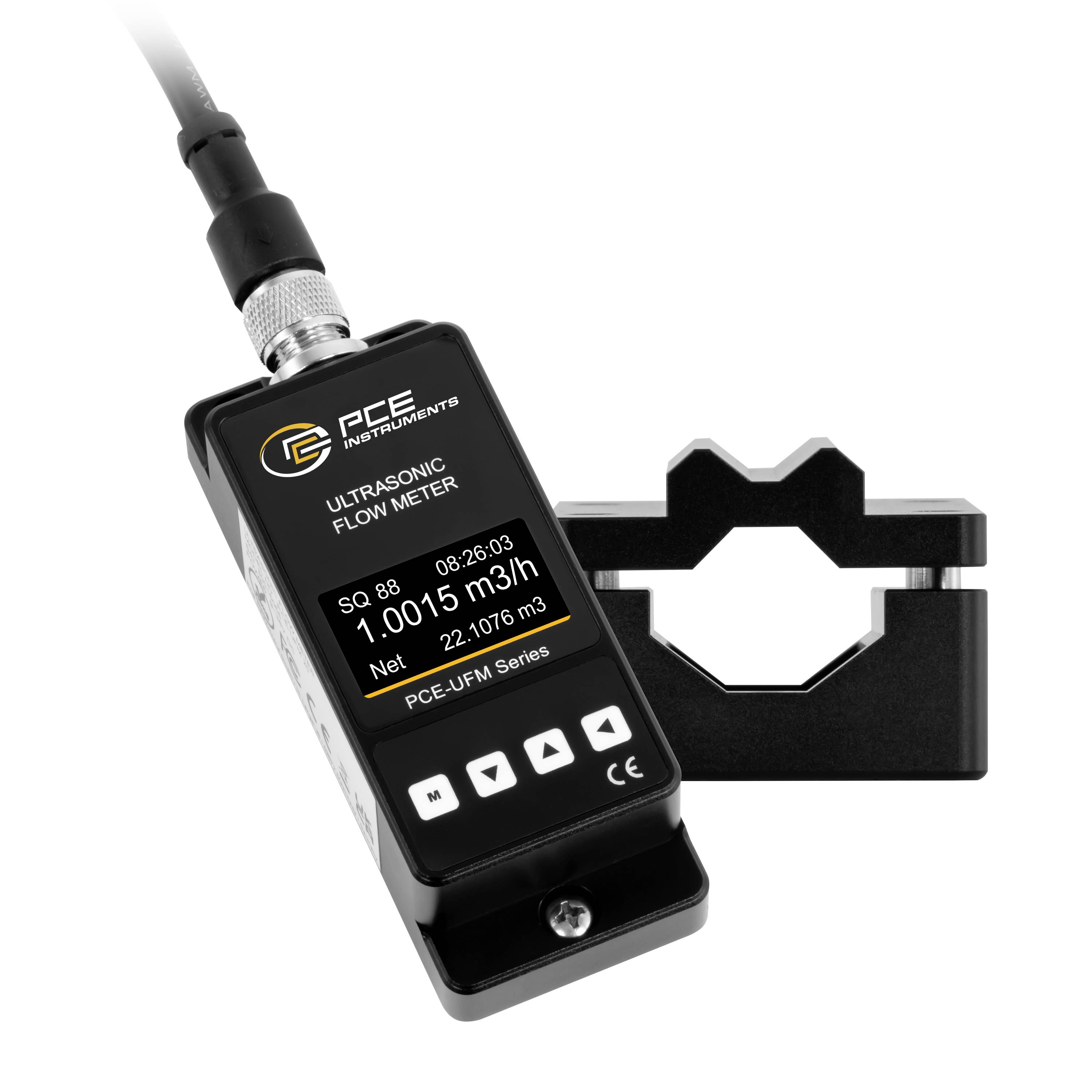 Misuratore di portata ad ultrasuoni PCE Instruments con sensore a morsetto, che mostra un display digitale che misura la portata netta in m3/h.