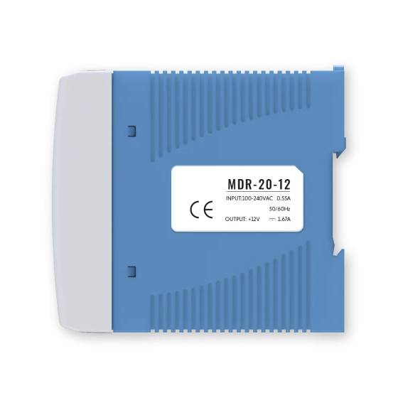 Un alimentatore switching blu-grigio con la scritta 'MDR-20-12', ingresso 100-240V, uscita 12V, con marchio CE.
