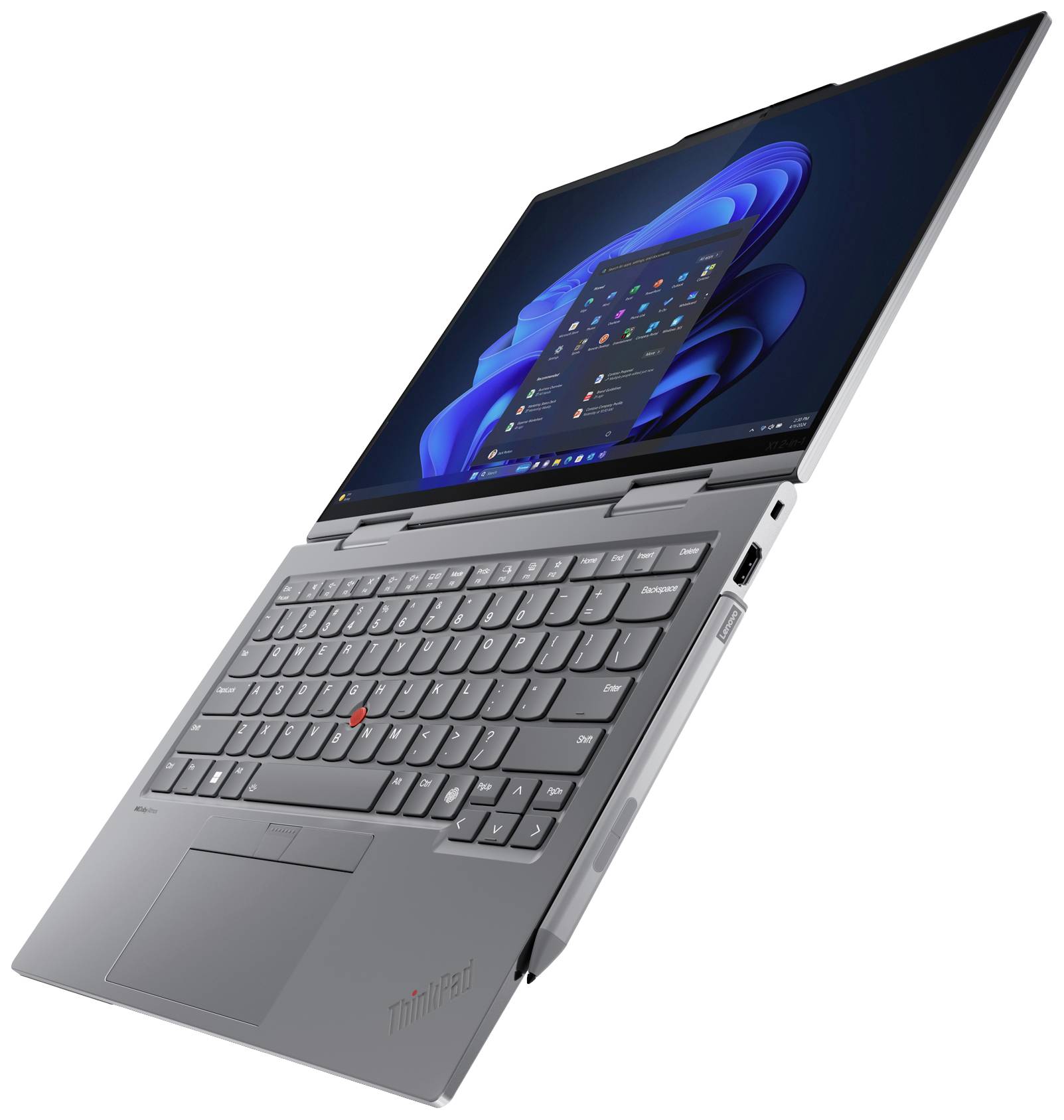 Un laptop aperto con tastiera visibile e uno schermo che mostra un sistema operativo con diverse applicazioni.