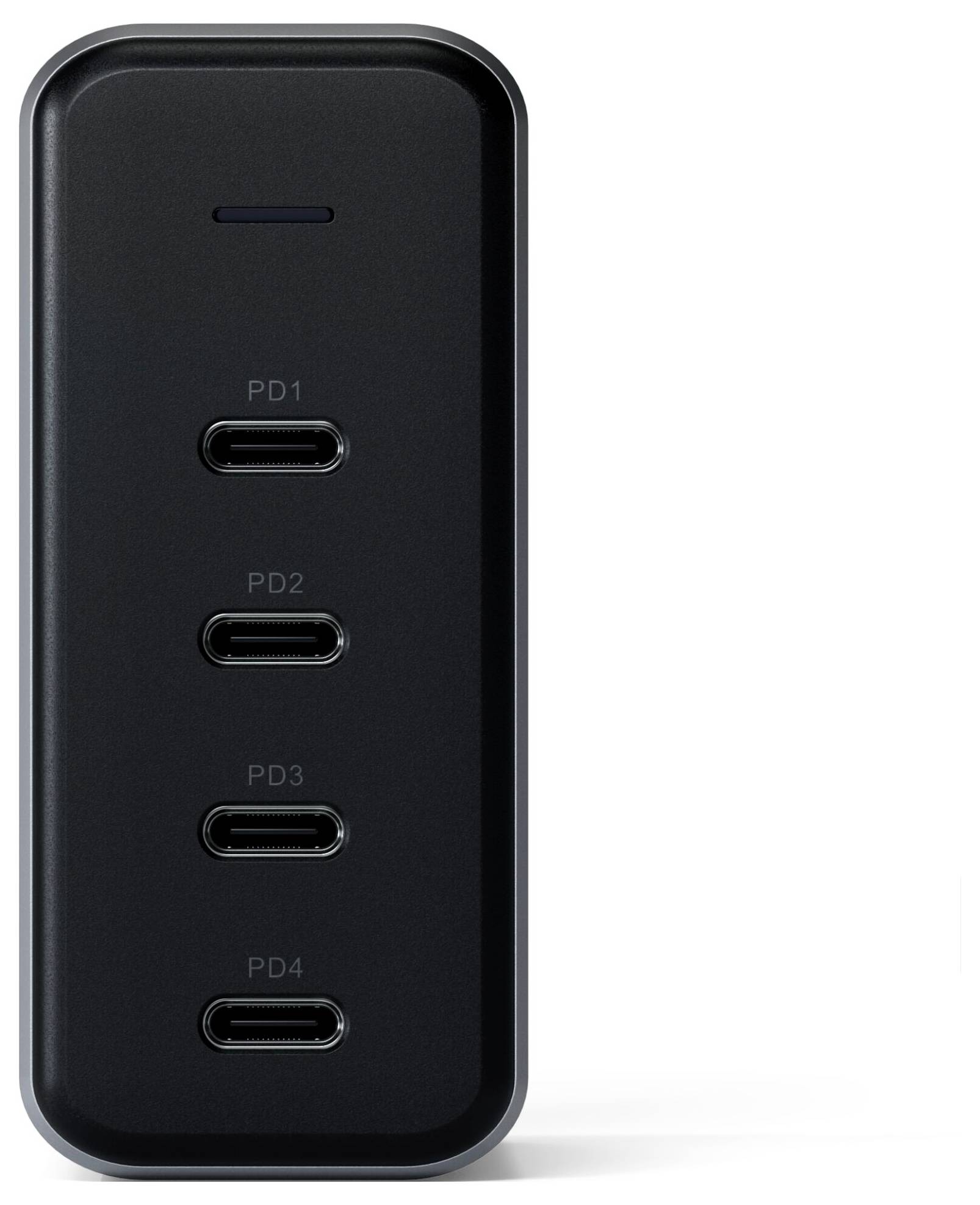 Caricabatterie USB-C nero con quattro porte, contrassegnate da PD1 a PD4, su sfondo bianco.
