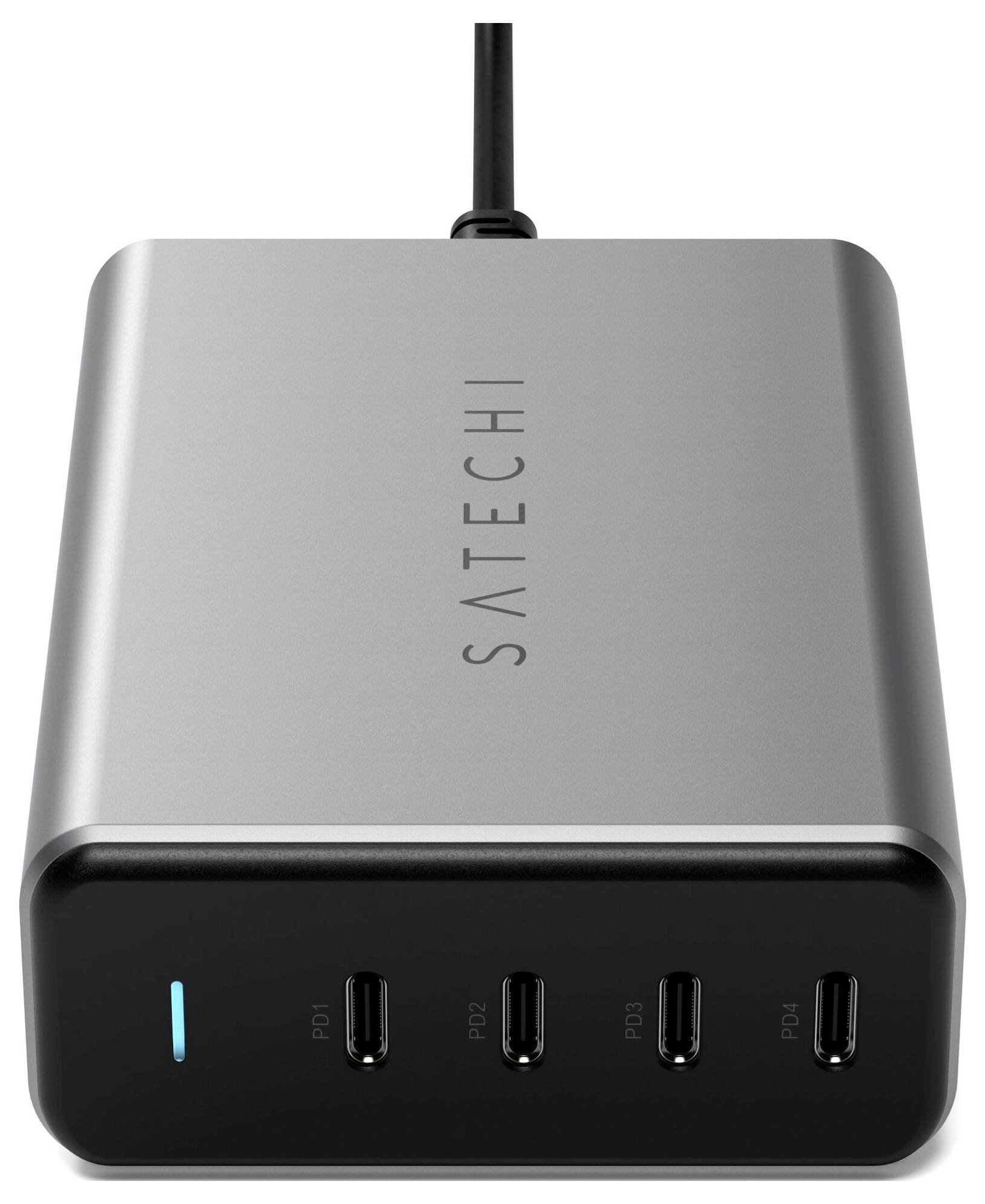 Caricabatterie multi-porta USB-C di Satechi con quattro porte e un design sottile e argentato, adatto per la ricarica simultanea di più dispositivi.