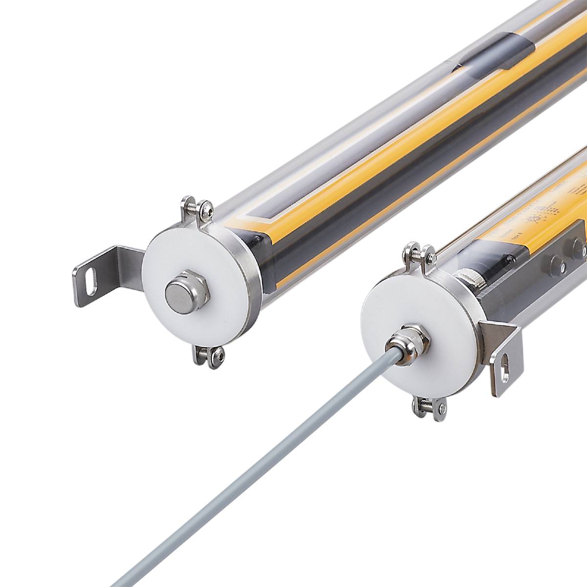 Due lunghi dispositivi cilindrici trasparenti con estremità metalliche ed elemento interno giallo su sfondo nero. Utilizzati in ambito elettronico.