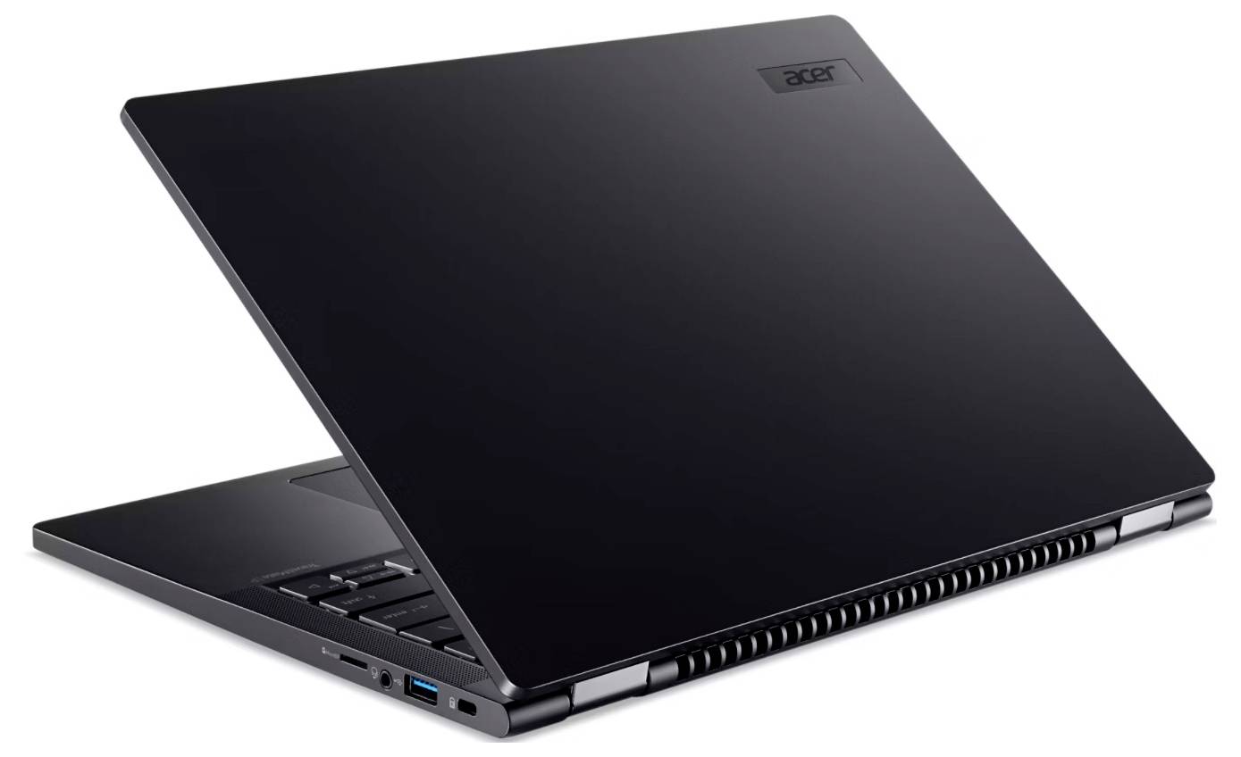 Un laptop nero in posizione parzialmente chiusa, vista laterale, mostra il marchio Acer. Una porta USB è visibile.