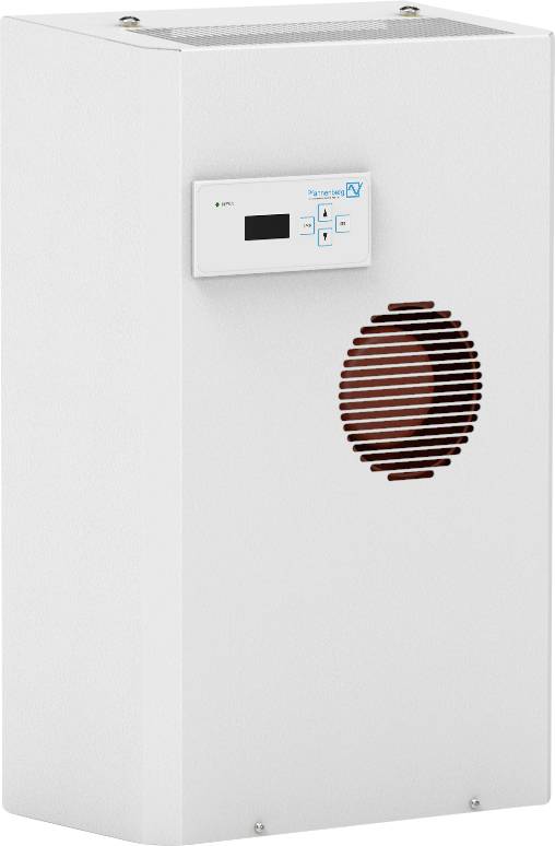 Un dispositivo di climatizzazione rettangolare, bianco, con una griglia di ventilazione e un pannello di controllo. Ideale per la climatizzazione di piccoli ambienti.