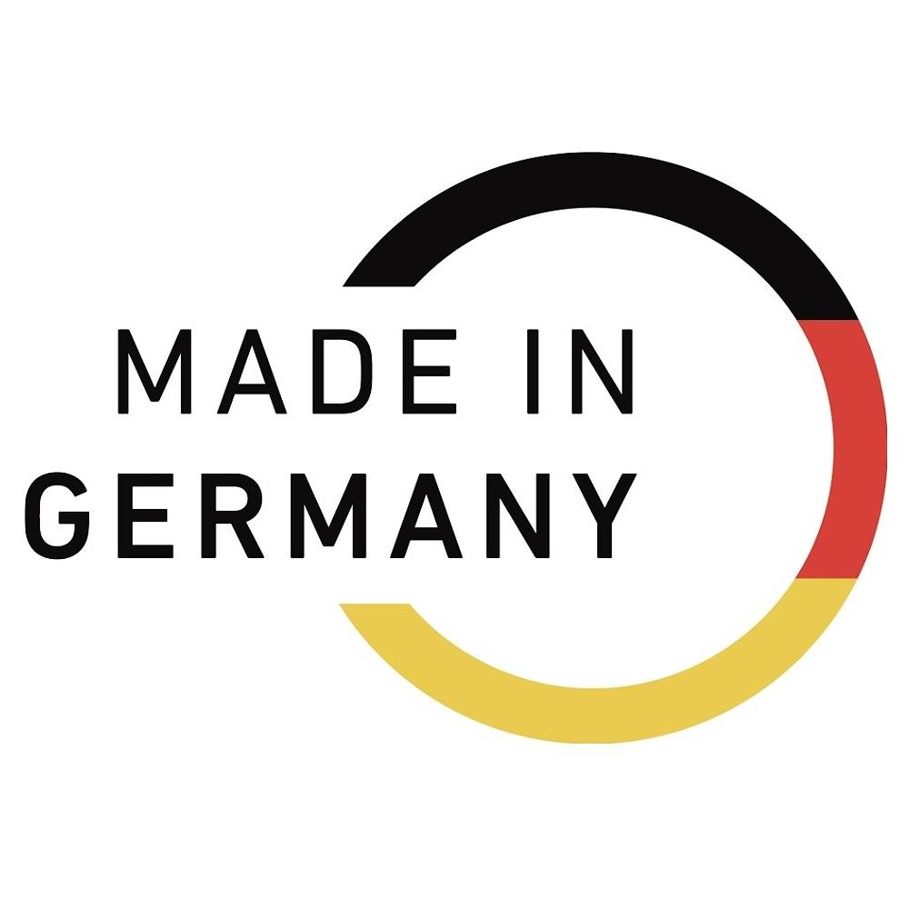 Logo "Made in Germany" con un cerchio stilizzato nei colori nero, rosso e oro, simboleggia la qualità premium tedesca.