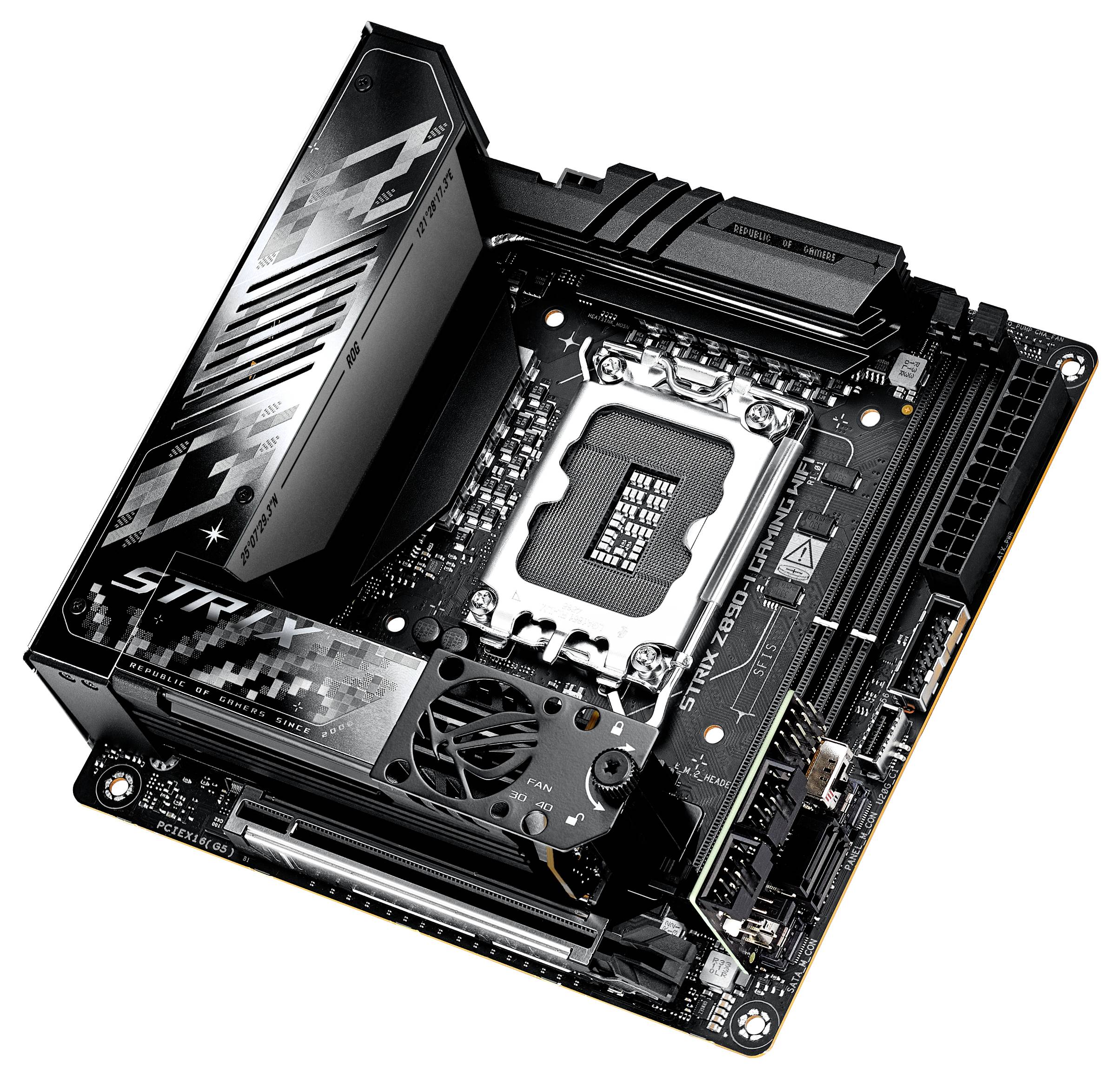 Vista in prospettiva di una scheda madre ASUS, modello STRIX Z690-I. Sono visibili il socket della CPU, i dissipatori di calore e vari connettori.