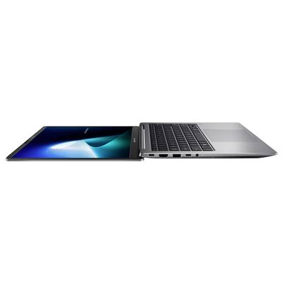 Un laptop aperto e uno chiuso affiancati. Il laptop aperto mostra uno schermo luminoso, mentre quello chiuso mostra la tastiera e le porte laterali.