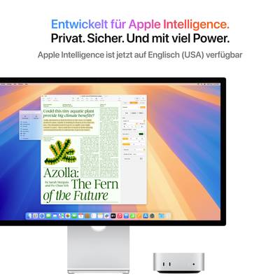 Un monitor del computer mostra un'applicazione di elaborazione testi aperta con il titolo 'Azolla: La Felce del Futuro'. Sotto, un piccolo computer. Il testo in alto fornisce informazioni su "Apple Intelligence".