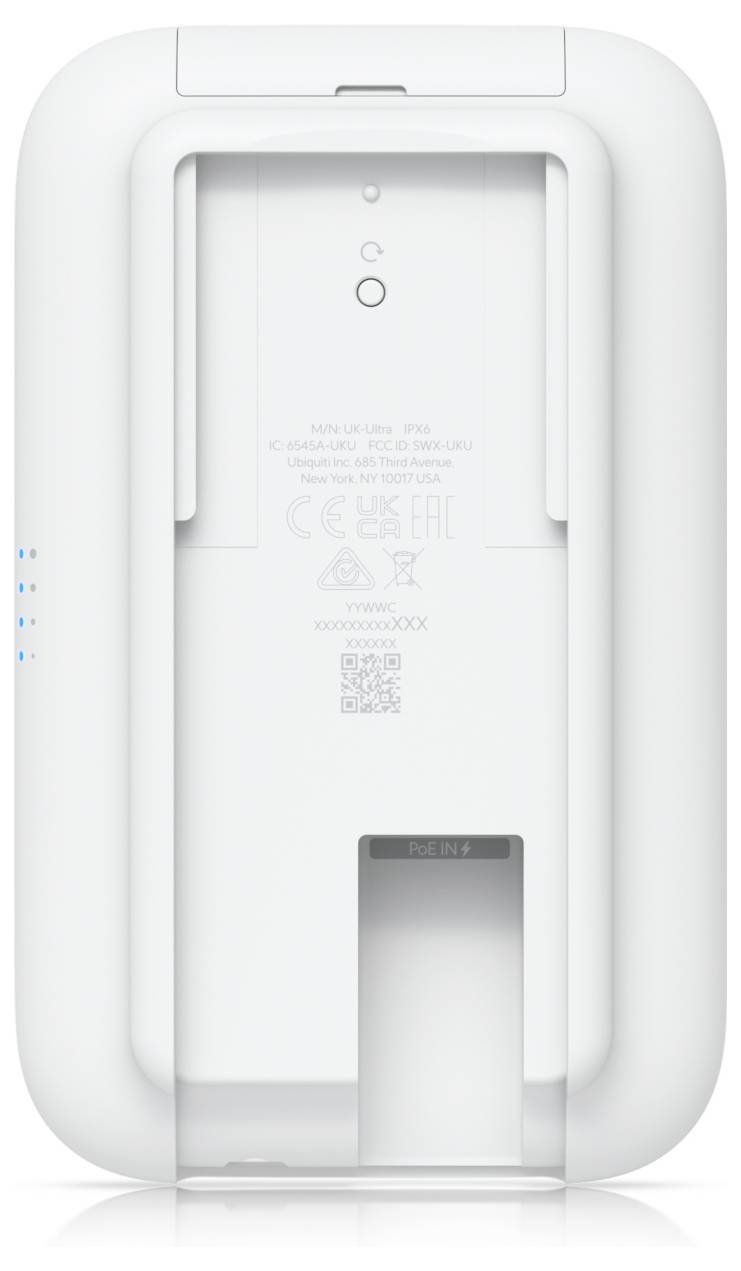 Retro di un dispositivo elettronico bianco con uno slot e simboli relativi alle informazioni sulla batteria e sulla sicurezza.
