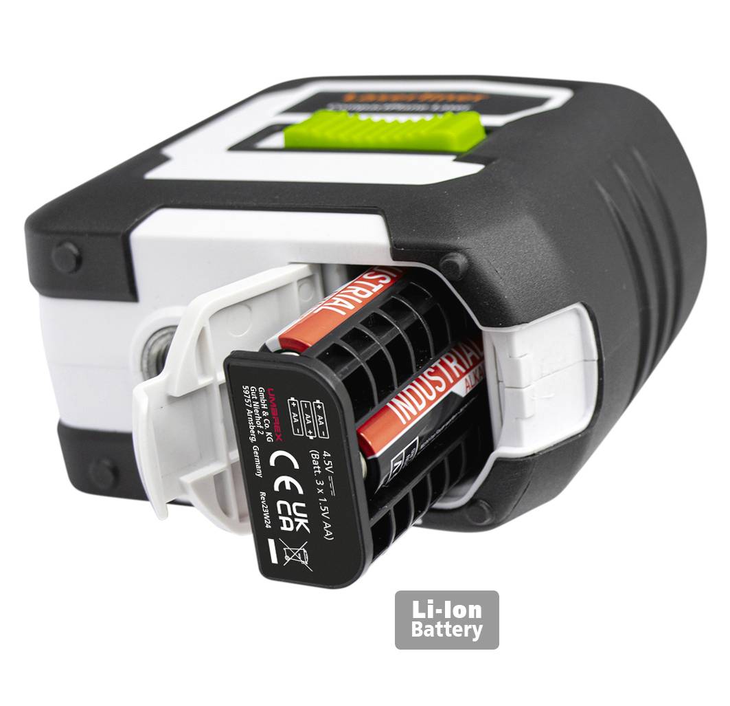 Dispositivo elettronico con alloggiamento per batterie estraibile e due batterie AA. L'etichetta riporta 'Batteria Li-Ion'.