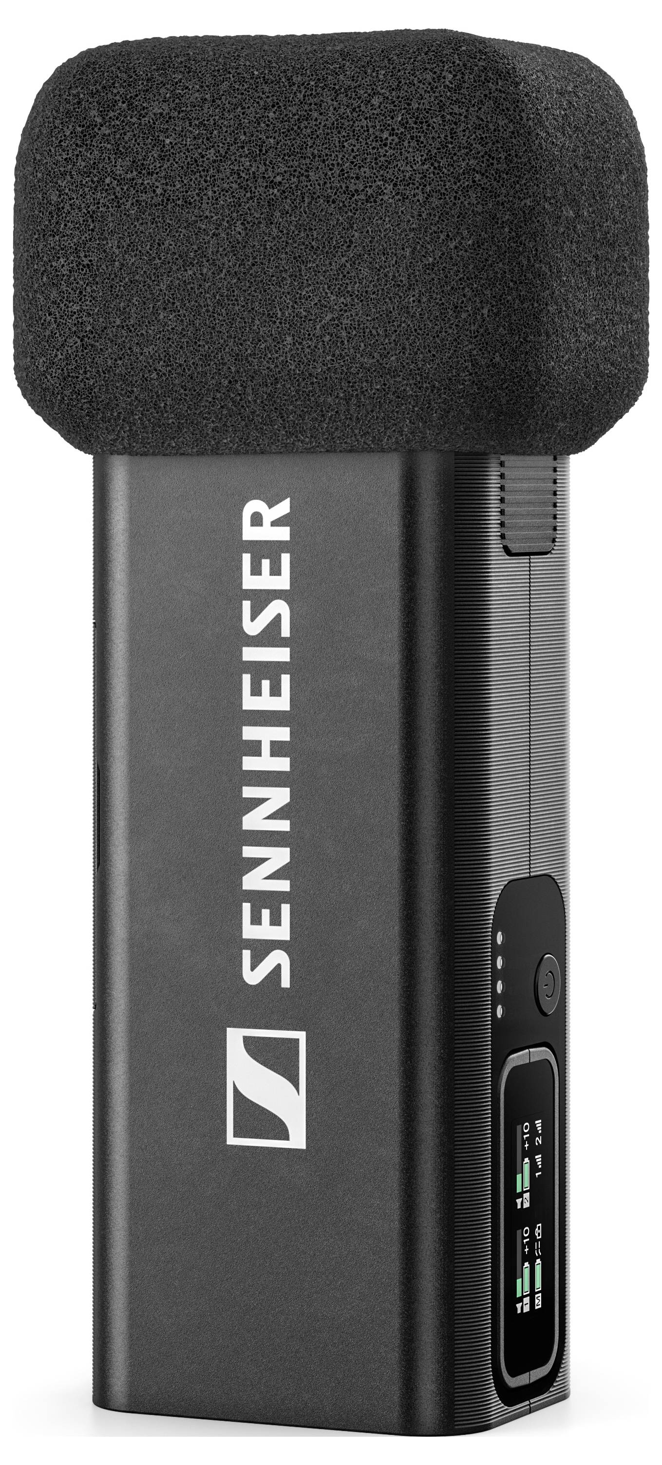 Microfono nero, rettangolare di Sennheiser con copertura in spugna, adatto per registrazioni audio di alta qualità.