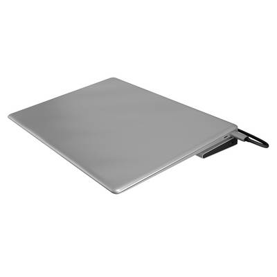 Un laptop argentato chiuso, con un dispositivo esterno collegato sul lato.