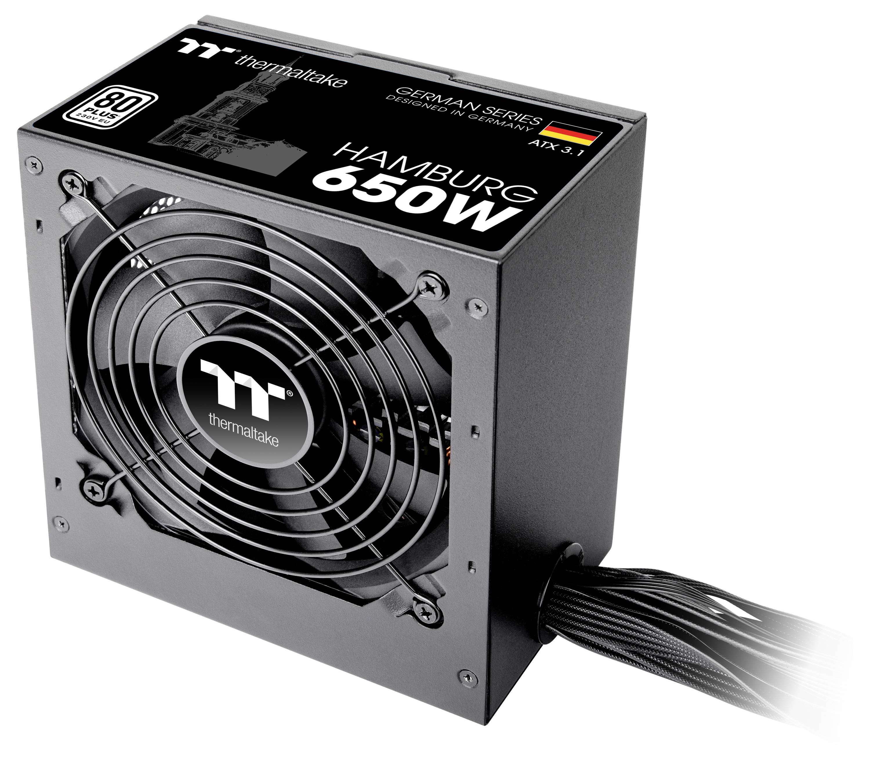 Alimentatore nero Thermaltake, modello Hamburg 650W, con griglia di ventilazione e fasci di cavi. Marchio del logo 80 Plus.