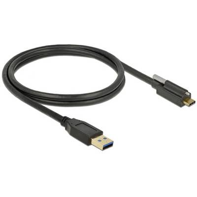 Un cavo USB nero con un connettore USB-A su un lato e un connettore USB-C sull'altro lato, su sfondo bianco.