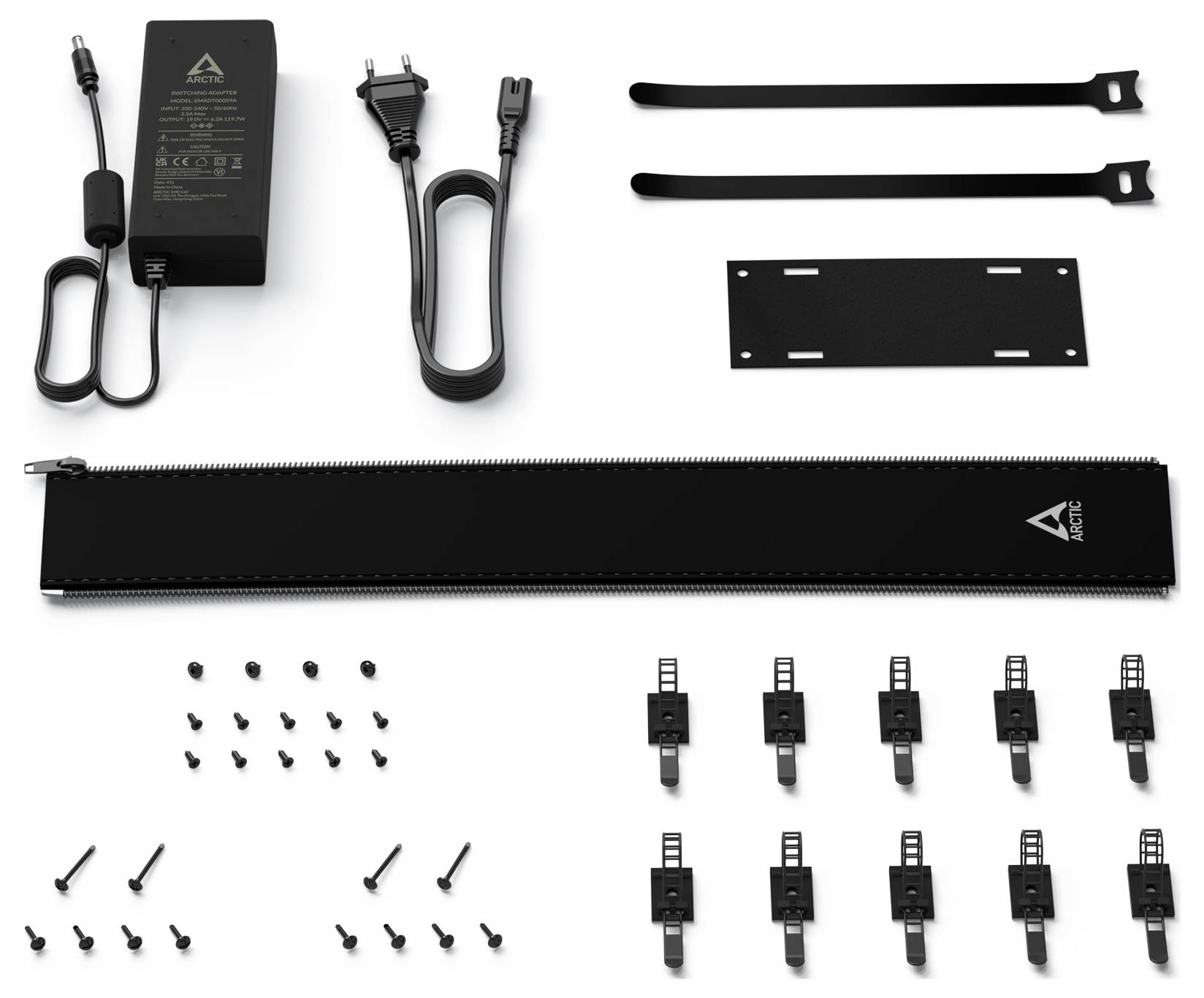 Adattatore di alimentazione, cavo, fascette fermacavi, staffa, viti e clip per il montaggio di un accessorio su un dispositivo tecnico.