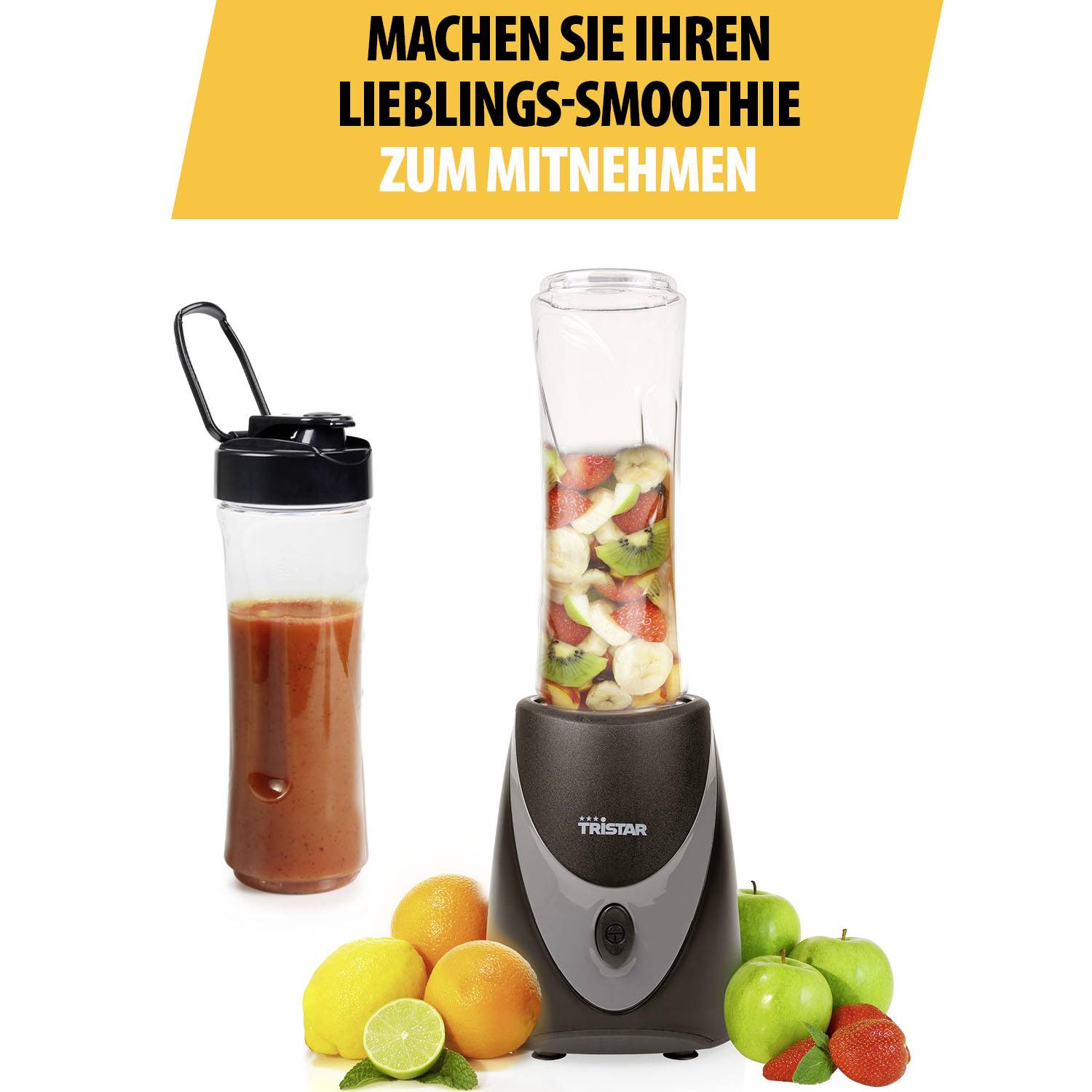 Un frullatore pieno di frutta tagliata e un contenitore con un frullato rosso. Accanto ci sono degli agrumi. Testo: 'Prepara il tuo smoothie preferito da asportare'.