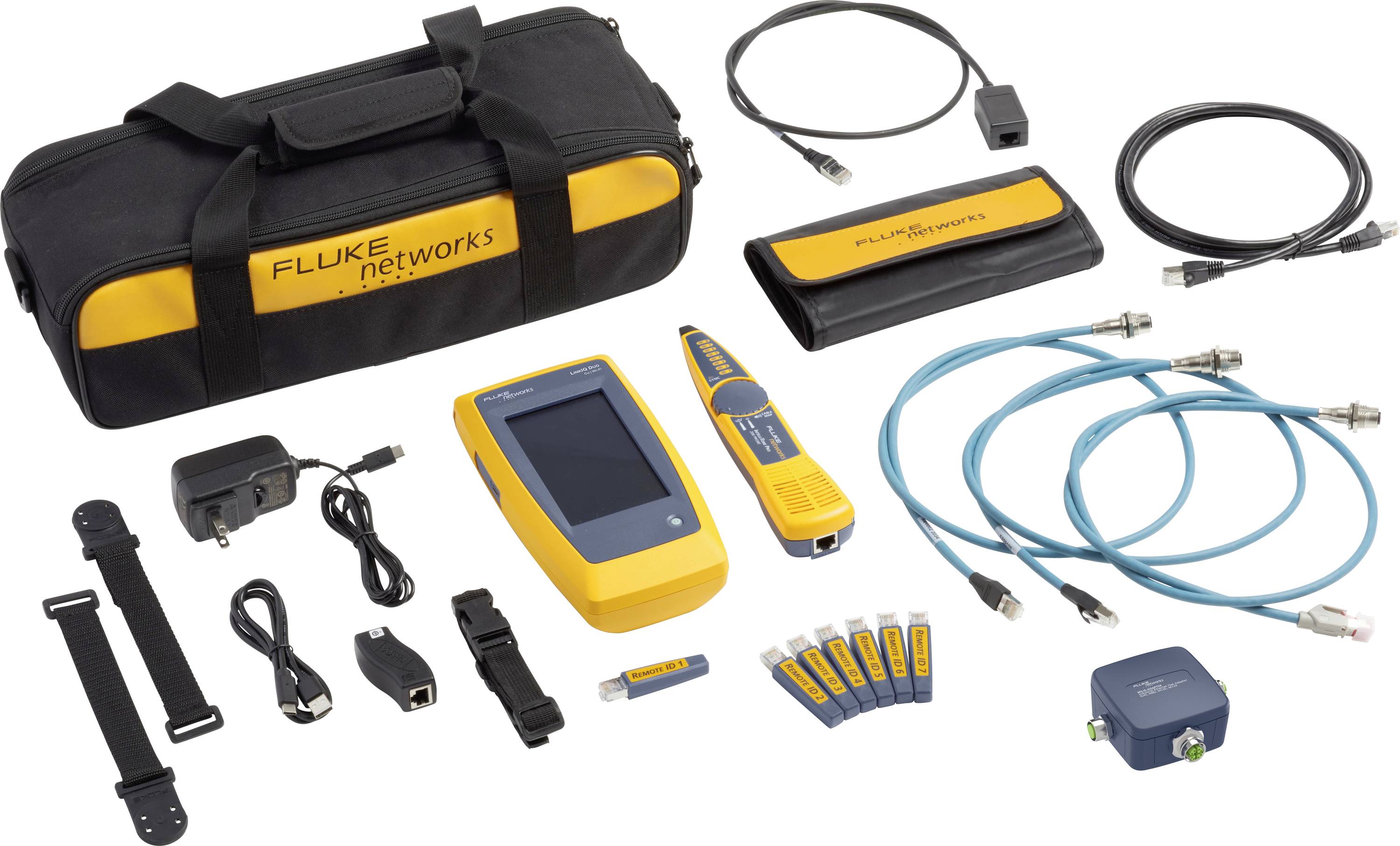 Set di strumenti di diagnosi 'Fluke Networks' comprensivo di borsa, cavi, adattatori e accessori, utilizzato per la diagnosi e il test di reti.