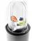 Frullatore con coperchio trasparente, contenente fragola, mirtillo, kiwi e yogurt. Illustrazione del processo di preparazione di un frullato.