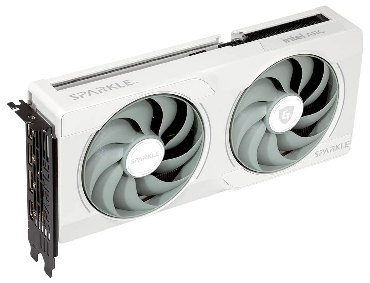 Una scheda grafica bianca con due ventole del marchio Sparkle, etichettata 'Intel ARC'.