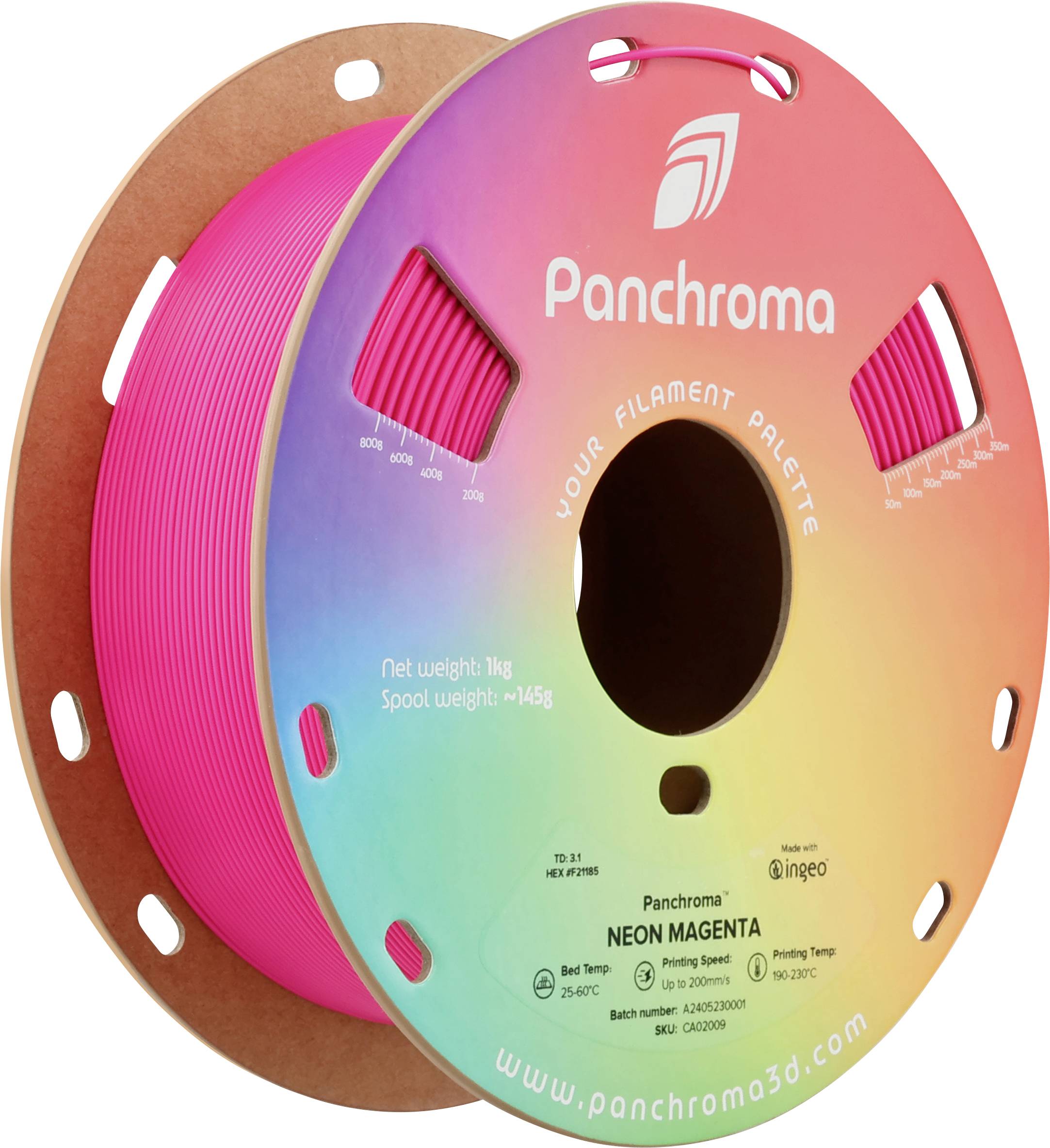 Una bobina di filamento per stampante 3D color magenta neon di Panchroma. Etichetta con indicazioni su peso e tipo di filamento, leggermente lucida.