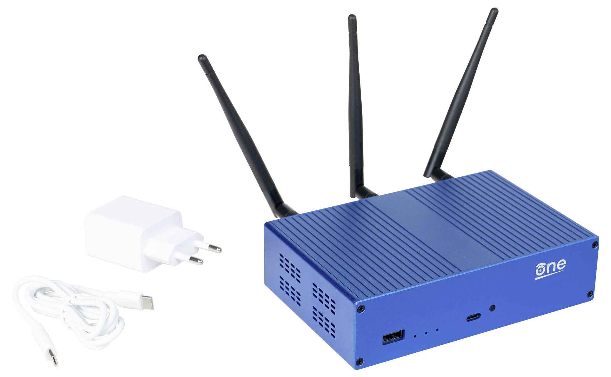 Un router wireless blu con tre antenne, accompagnato da un adattatore di alimentazione e un cavo USB, utilizzato per la connettività internet.