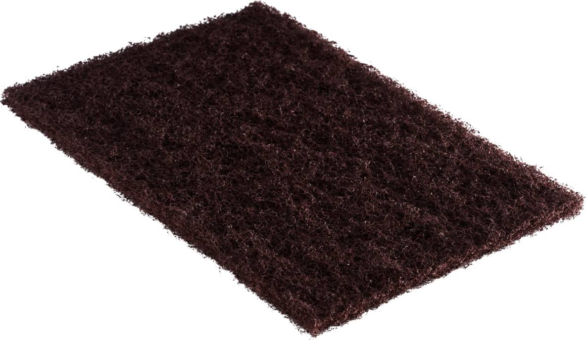 Un canovaccio rettangolare di colore marrone scuro con una texture ruvida, fotografato da un'angolazione obliqua, su sfondo bianco.