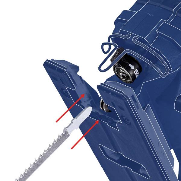 Una lama da taglio viene inserita in una sega elettrica blu. Due frecce rosse indicano il punto di inserimento della lama.
