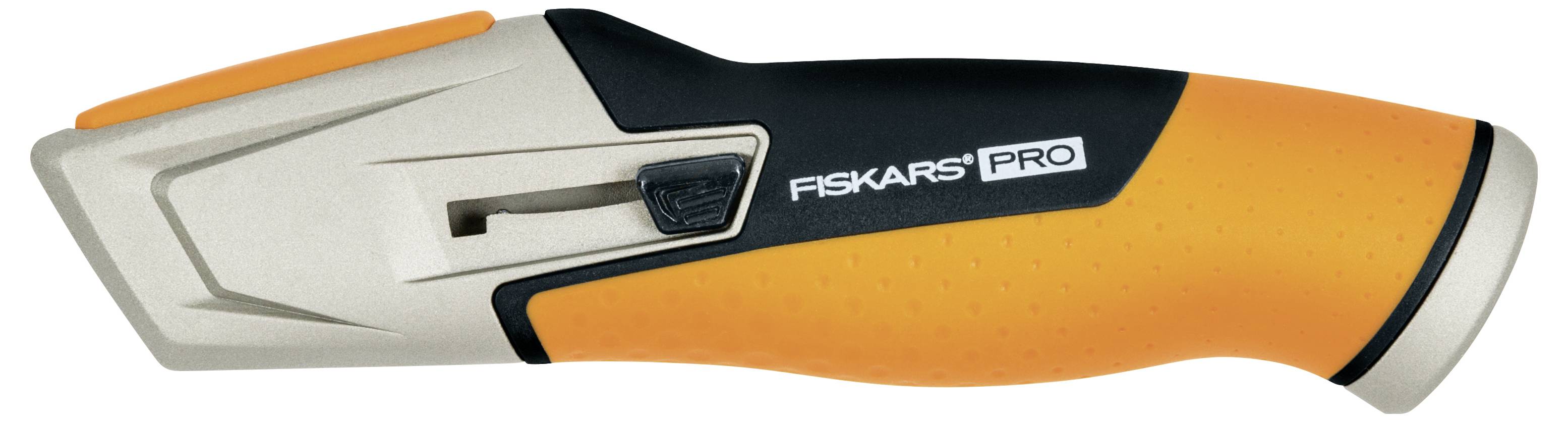Un coltello da lavoro ergonomico con impugnatura nera e arancione, con il nome del marchio 'Fiskars Pro' stampato. Ideale per tagli precisi.