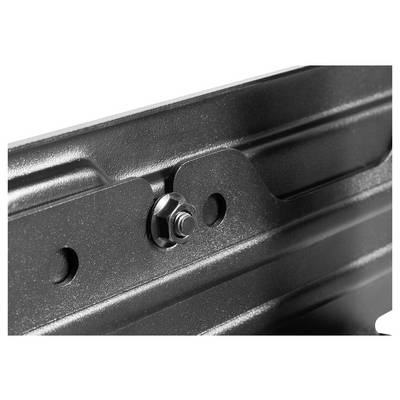 'Un primo piano di un bullone metallico su una superficie metallica testurizzata, che illustra componenti hardware industriali utilizzati nell'edilizia.'