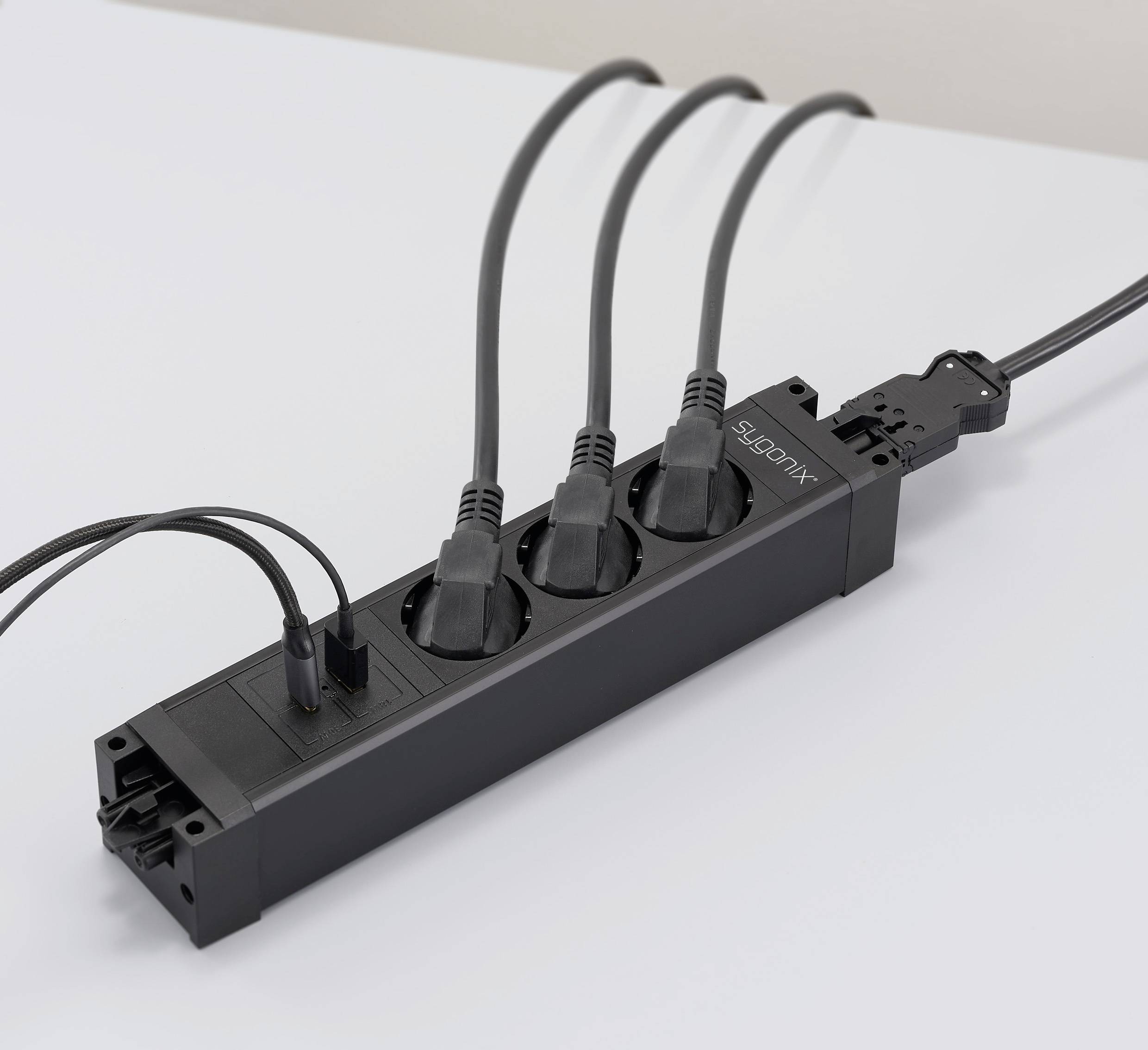 Sygonix SY-6872236 3 scomparti Modulo multipresa senza interruttore Nero-9