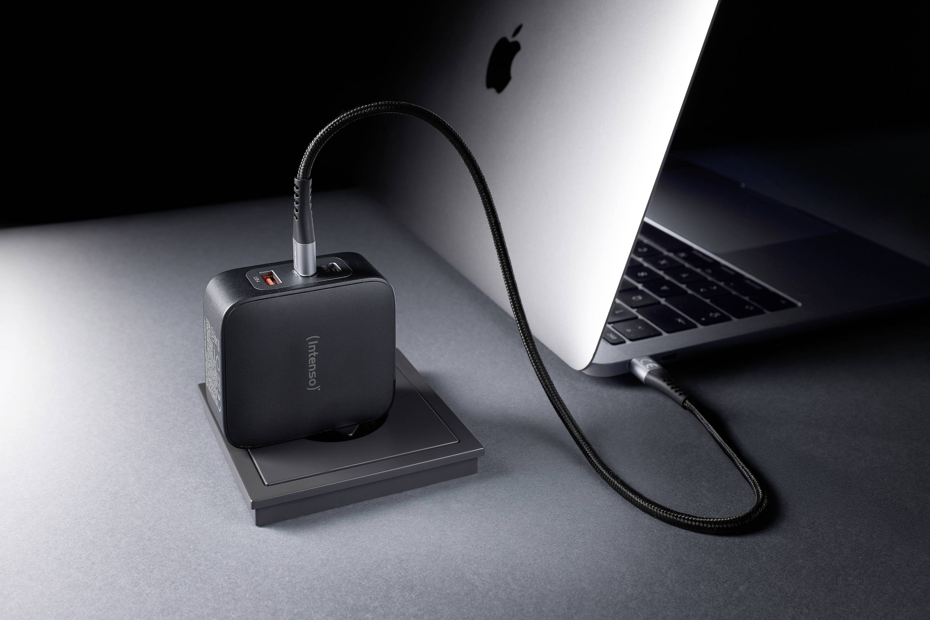 Intenso W100ACC+C520C black Caricatore USB 100 W 2x USB-C ®, 1x 2 USB-A Nero-7